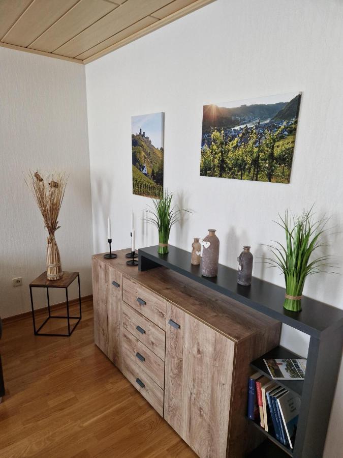 Ferienwohnung Moselzeit Алкен Екстериор снимка