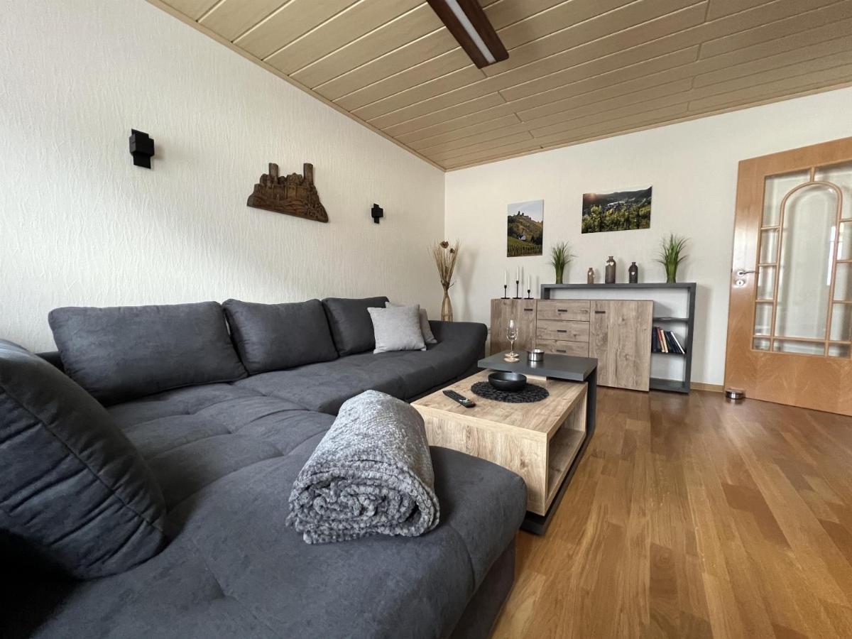 Ferienwohnung Moselzeit Алкен Екстериор снимка