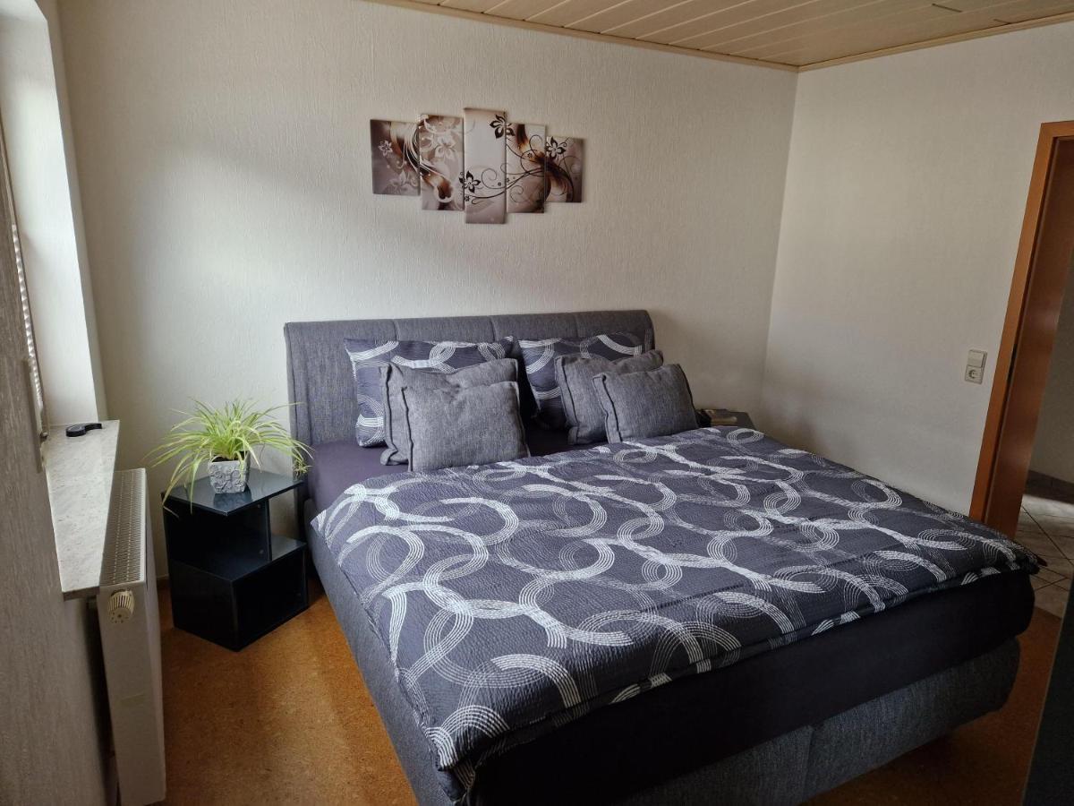 Ferienwohnung Moselzeit Алкен Екстериор снимка