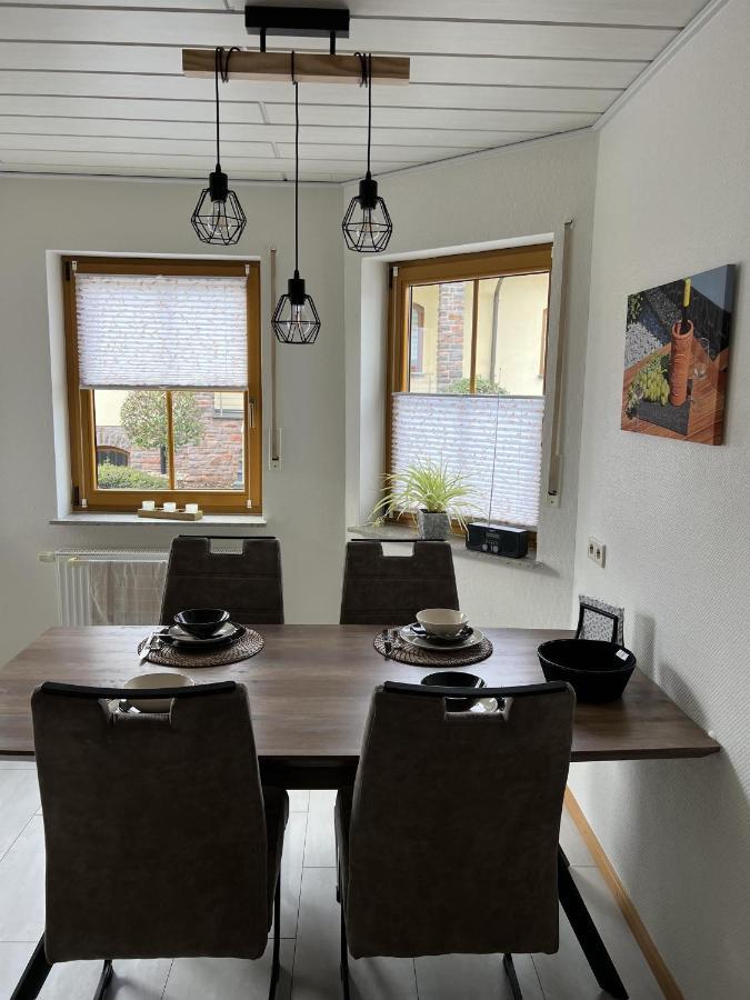 Ferienwohnung Moselzeit Алкен Екстериор снимка